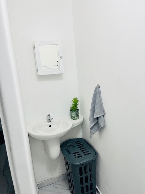 To Let 1 Bedroom Property for Rent in Table View Western Cape